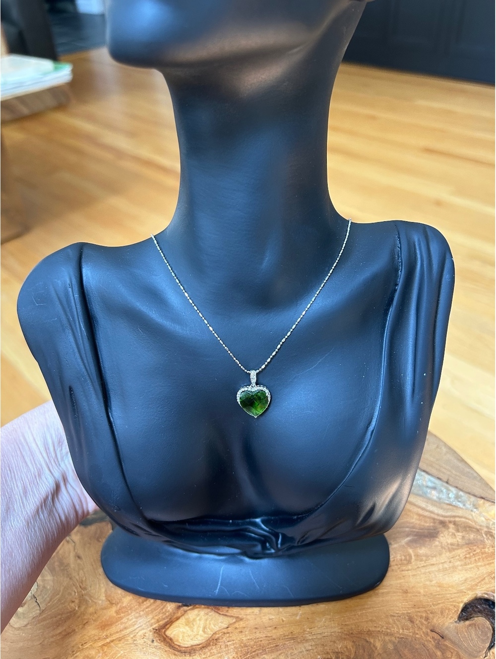 14K gold chain w/ heart shaped pendant w/ green crystal and lab created diamonds